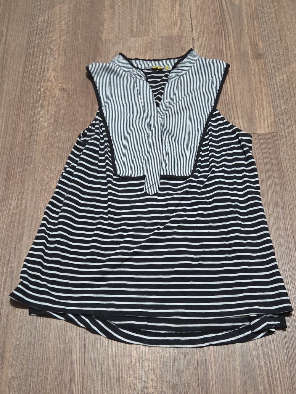 Striped Anthropologie Little Yellow Button Black & White Sleeveless Women's Top